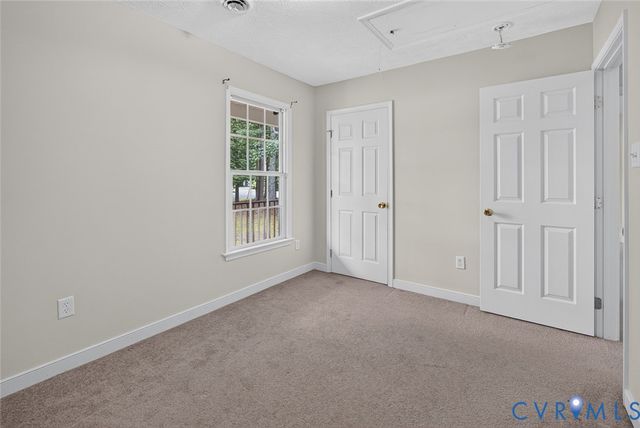 8395 Dell Ray Dr, Mechanicsville, VA 23116