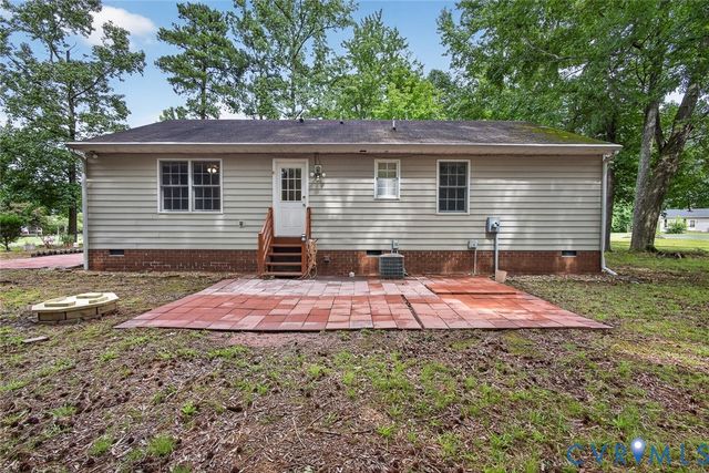 8395 Dell Ray Dr, Mechanicsville, VA 23116