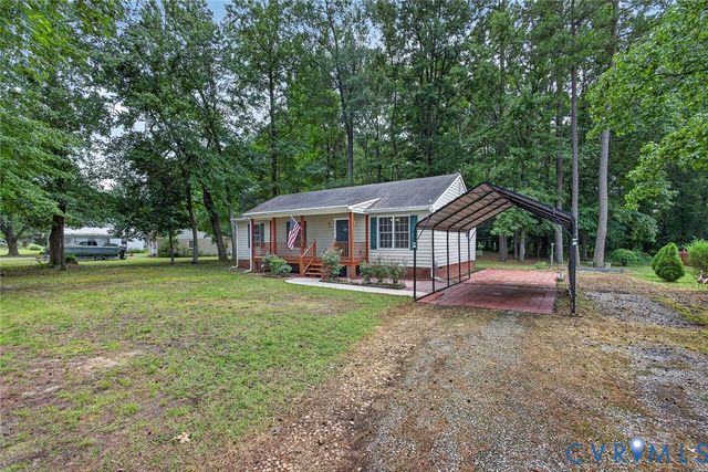 8395 Dell Ray Dr, Mechanicsville, VA 23116