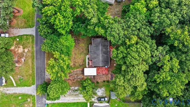 8395 Dell Ray Dr, Mechanicsville, VA 23116
