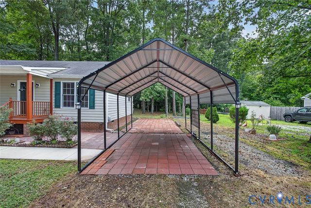 8395 Dell Ray Dr, Mechanicsville, VA 23116