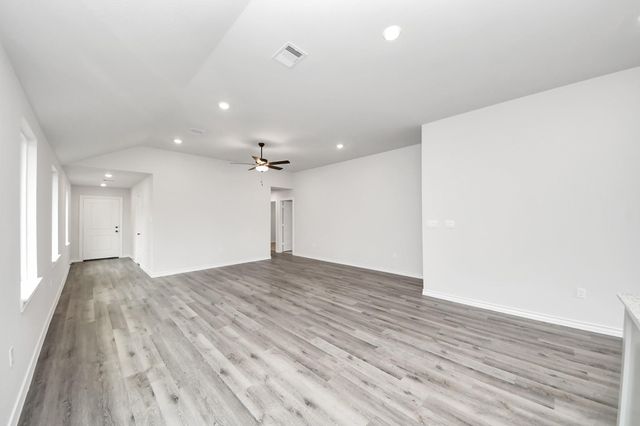 18720 Loom Drive, Conroe, TX 77306