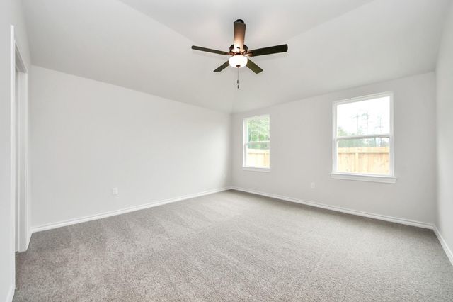 18720 Loom Drive, Conroe, TX 77306