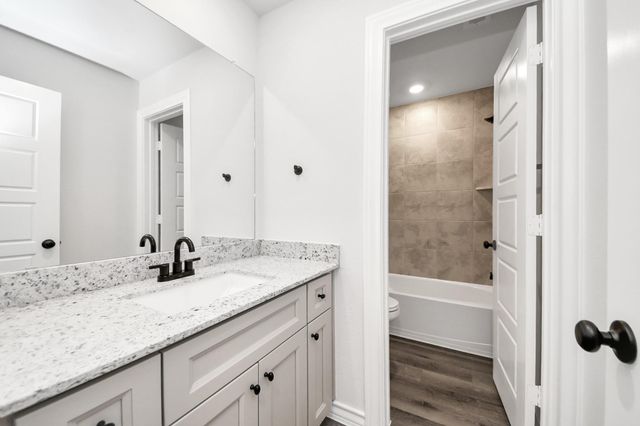 18720 Loom Drive, Conroe, TX 77306