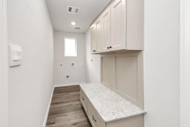 18720 Loom Drive, Conroe, TX 77306