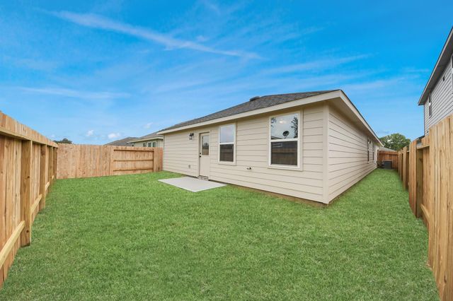 18720 Loom Drive, Conroe, TX 77306