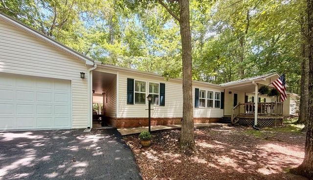 622 Lakeside Drive, Blairsville, GA 30512