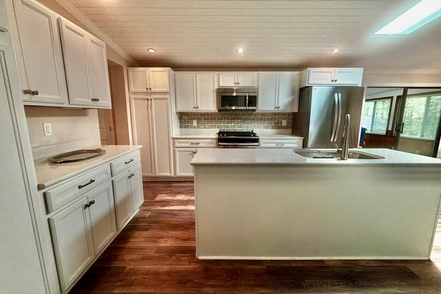 622 Lakeside Drive, Blairsville, GA 30512
