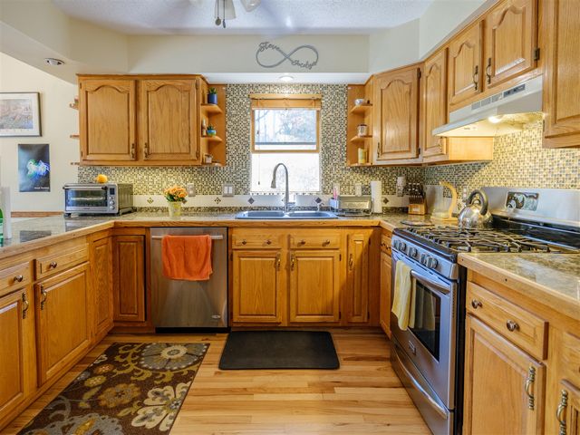 4060 S 5th Street, Kalamazoo, MI 49009