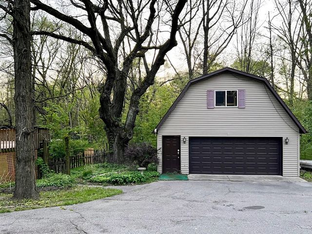 4060 S 5th Street, Kalamazoo, MI 49009