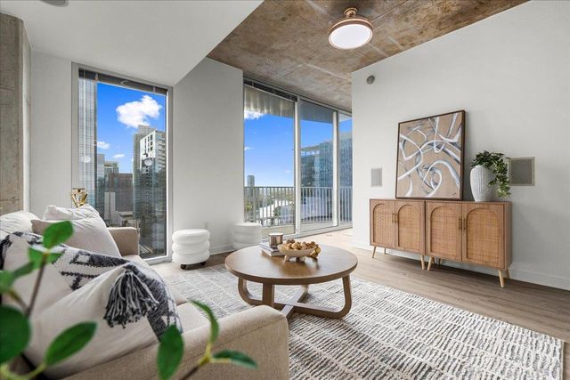 360 Nueces ST 2807, Austin, TX 78701