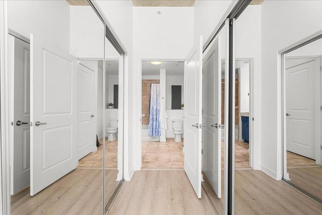 360 Nueces ST 2807, Austin, TX 78701