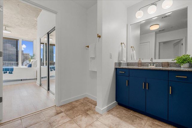 360 Nueces ST 2807, Austin, TX 78701