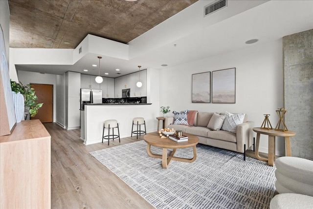 360 Nueces ST 2807, Austin, TX 78701