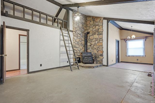 2219 N 300 E Road, Anderson, IN 46012