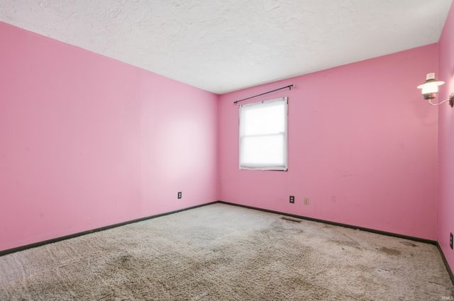 2219 N 300 E Road, Anderson, IN 46012