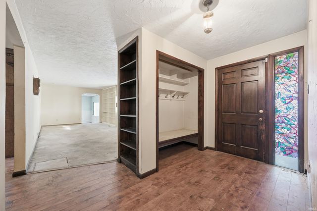 2219 N 300 E Road, Anderson, IN 46012