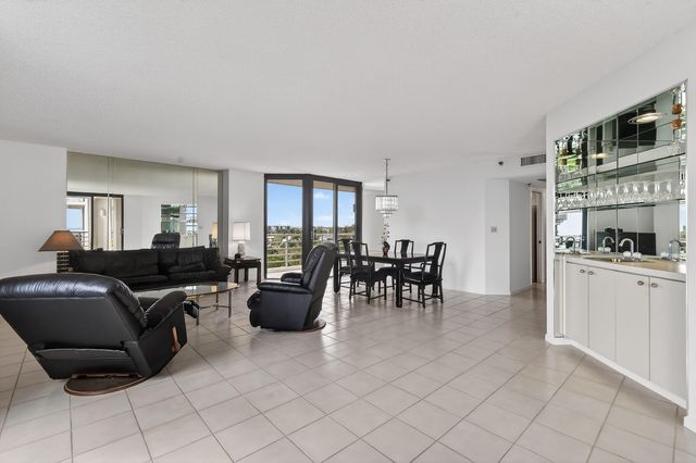 176 Helios Drive 401, Jupiter, FL 33477