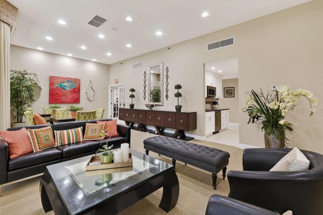 176 Helios Drive 401, Jupiter, FL 33477