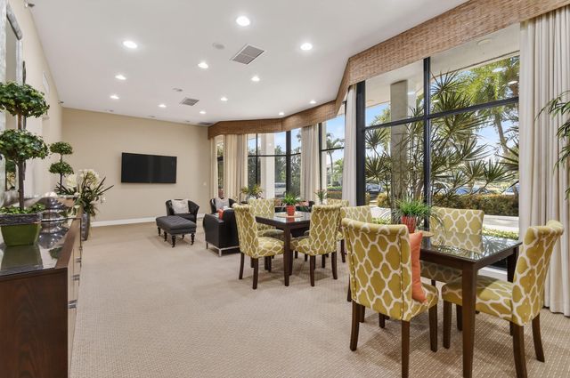 176 Helios Drive 401, Jupiter, FL 33477