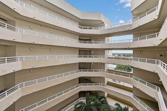 176 Helios Drive 401, Jupiter, FL 33477