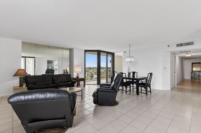 176 Helios Drive 401, Jupiter, FL 33477