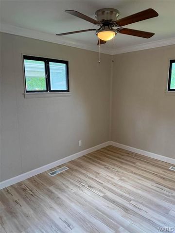 804 Royal Heights Road, Belleville, IL 62226