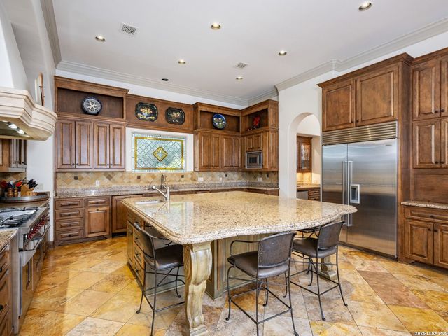 222 Farne Castle, Shavano Park, TX 78249