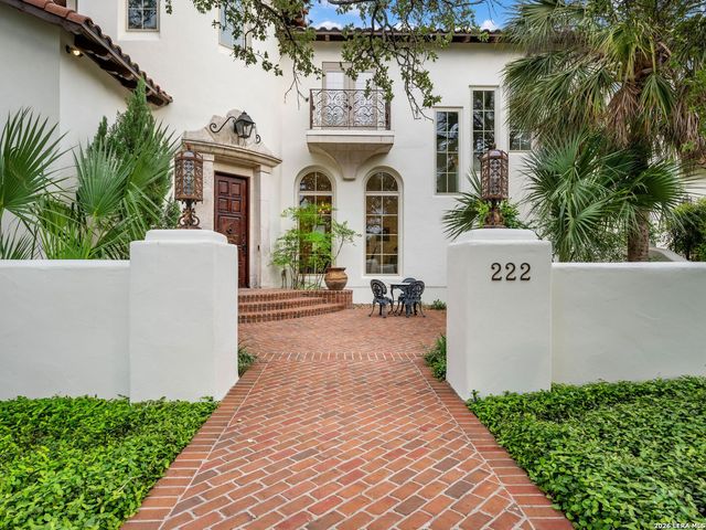 222 Farne Castle, Shavano Park, TX 78249