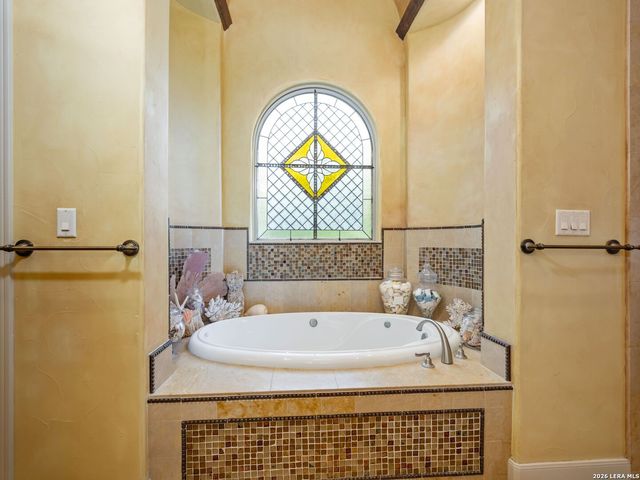 222 Farne Castle, Shavano Park, TX 78249