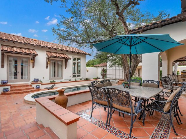 222 Farne Castle, Shavano Park, TX 78249