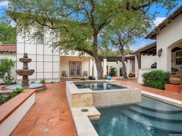 222 Farne Castle, Shavano Park, TX 78249