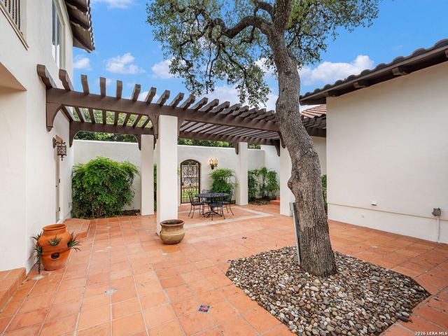 222 Farne Castle, Shavano Park, TX 78249