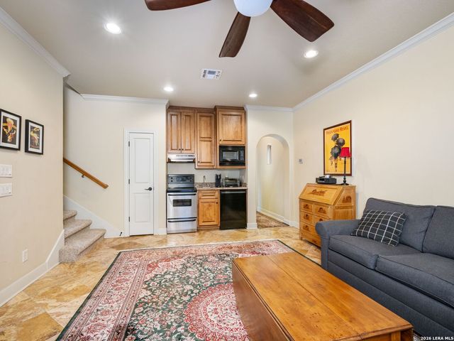 222 Farne Castle, Shavano Park, TX 78249