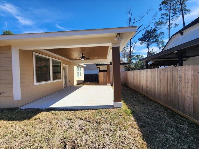 25982 Lantern Street, New Caney, TX 77357