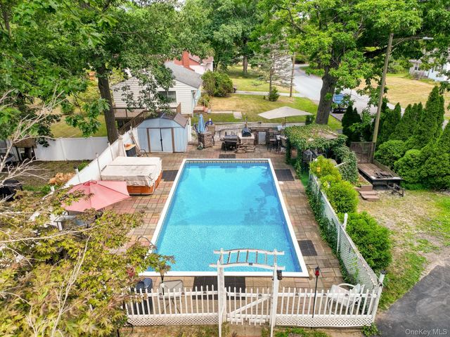 64 Crestwood Boulevard, Poughkeepsie, NY 12603