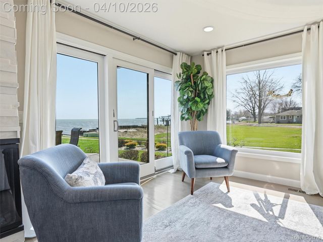 102 Lac Sainte Claire Drive, St. Clair Shores, MI 48082