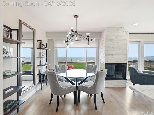 102 Lac Sainte Claire Drive, St. Clair Shores, MI 48082