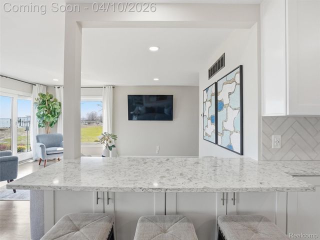 102 Lac Sainte Claire Drive, St. Clair Shores, MI 48082