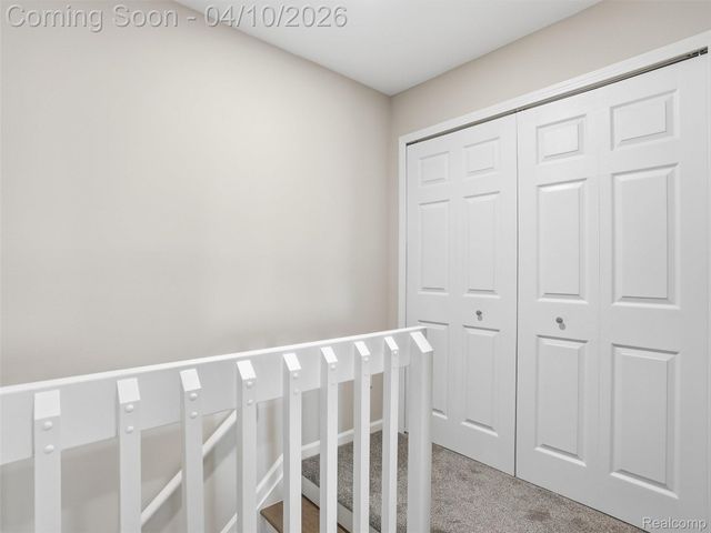 102 Lac Sainte Claire Drive, St. Clair Shores, MI 48082