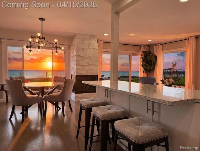 102 Lac Sainte Claire Drive, St. Clair Shores, MI 48082
