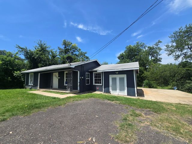1021 Mulberry Street, Sulphur Springs, TX 75482