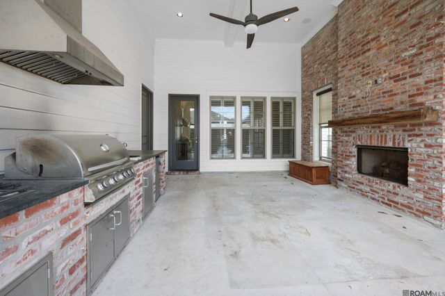 4955 Parkside Way, Gonzales, LA 70737
