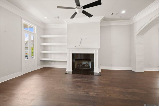 4955 Parkside Way, Gonzales, LA 70737