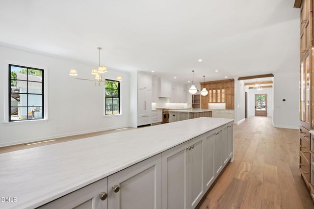 906 N Blount Street, Raleigh, NC 27604