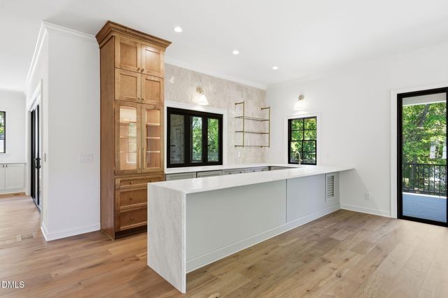 906 N Blount Street, Raleigh, NC 27604