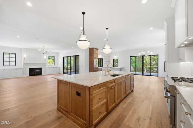 906 N Blount Street, Raleigh, NC 27604