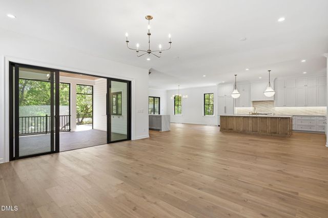 906 N Blount Street, Raleigh, NC 27604