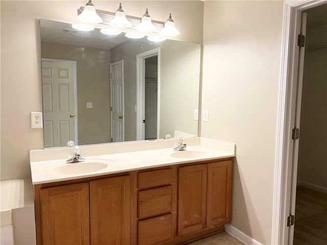 3884 Heritage Crest Parkway, Buford, GA 30519