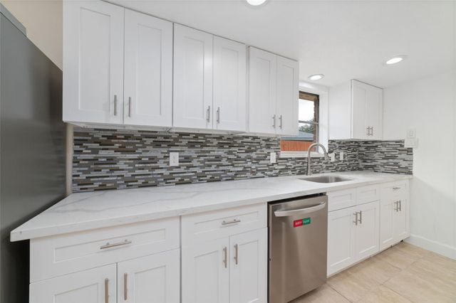 12607 Dermott Drive, Houston, TX 77065